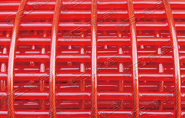 篩分設(shè)備選用聚氨酯篩網(wǎng)，高耐磨、壽命長(zhǎng)