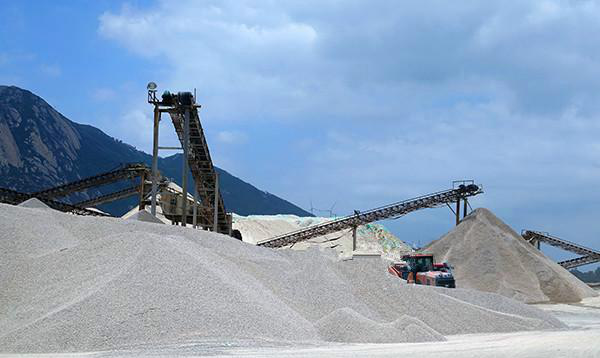 怎么選購制砂機(jī)？唐山金路來幫忙