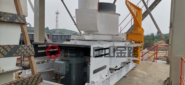 錘破、對輥破、立軸沖擊破三種制砂設(shè)備優(yōu)劣對比