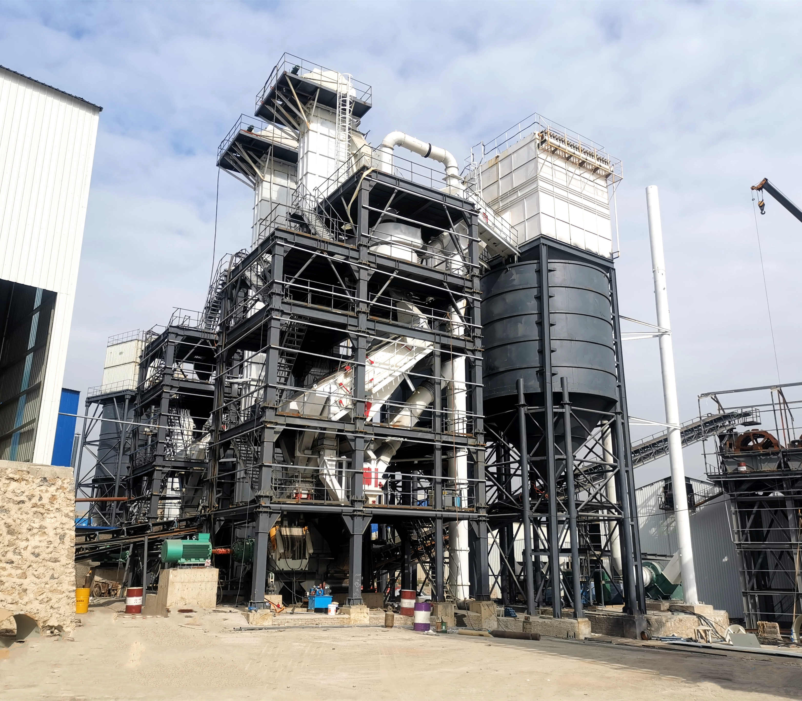 塔樓式制砂生產(chǎn)線（制砂樓），實(shí)現(xiàn)生產(chǎn)空間的最大化利用